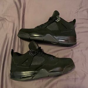 Black cat jordan 4s, used size 10